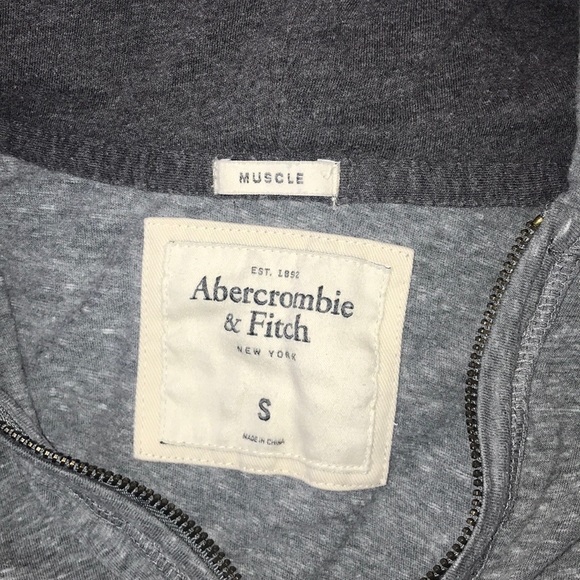 Grey junior size small “muscle jacket” super thin - Picture 2 of 3